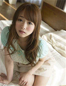 小莹的奶水